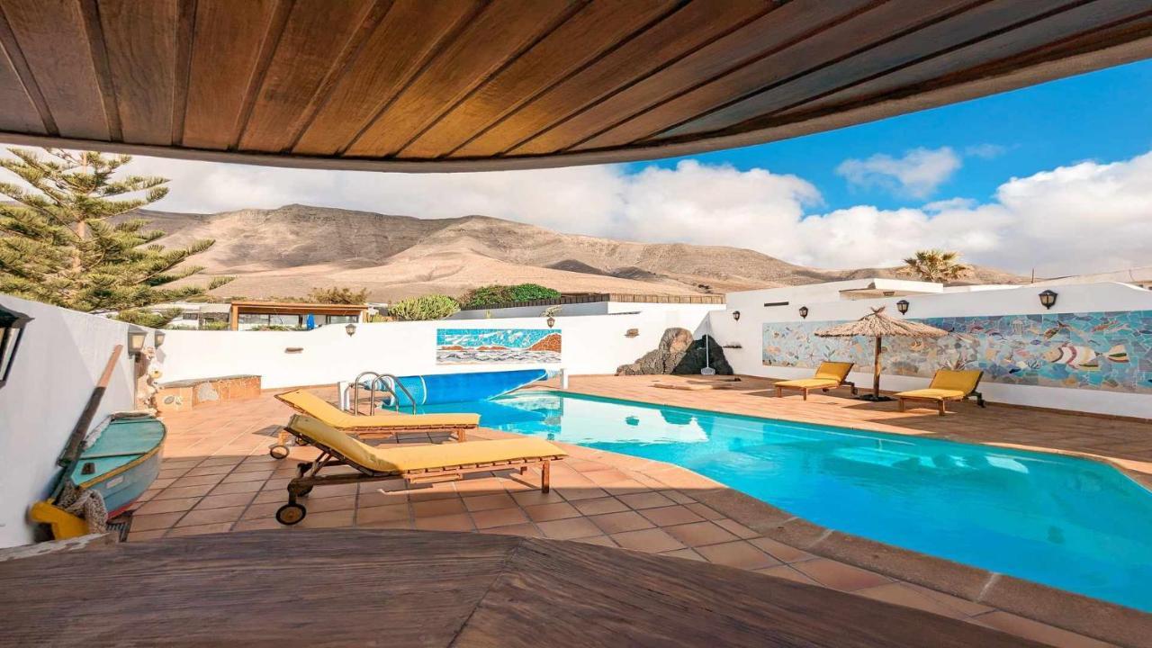 Bungalow Allende Famara Con Piscina Privada Y Ac Eksteriør bilde