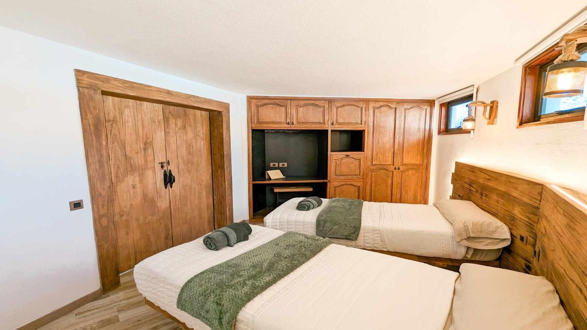 Bungalow Allende Famara Con Piscina Privada Y Ac Eksteriør bilde
